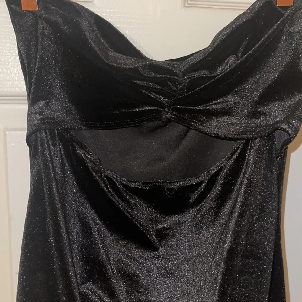 Dress - Picture 3 of 4